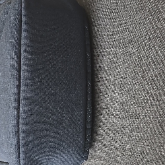 Lug Ranger Crossbody - Picture 13 of 15